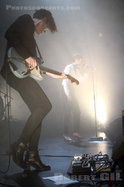 SAVAGES - 2014-03-21 - PARIS - Gaite Lyrique - Camille Berthomier - Gemma Thompson